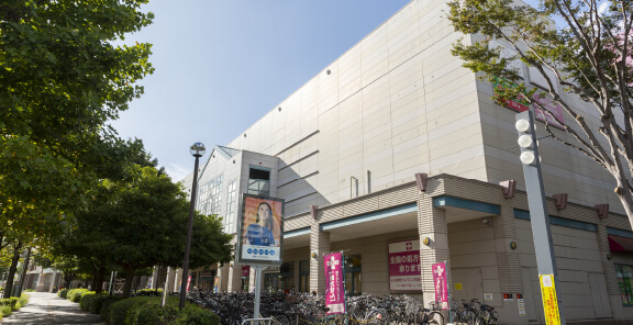 イオンモール（約660m／徒歩9分）