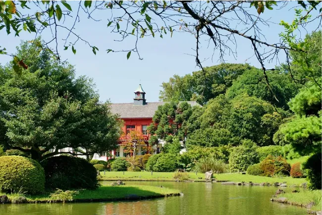 小石川植物園（徒歩25分／約1,990m）