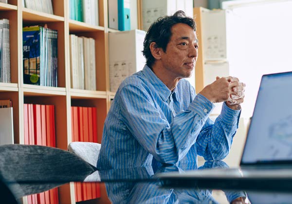 奥村俊慈氏