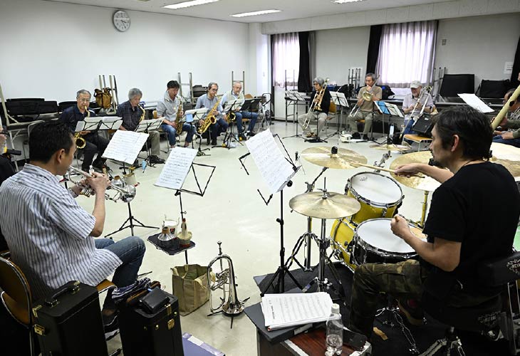 Swing Plaza Jazz Orchestra