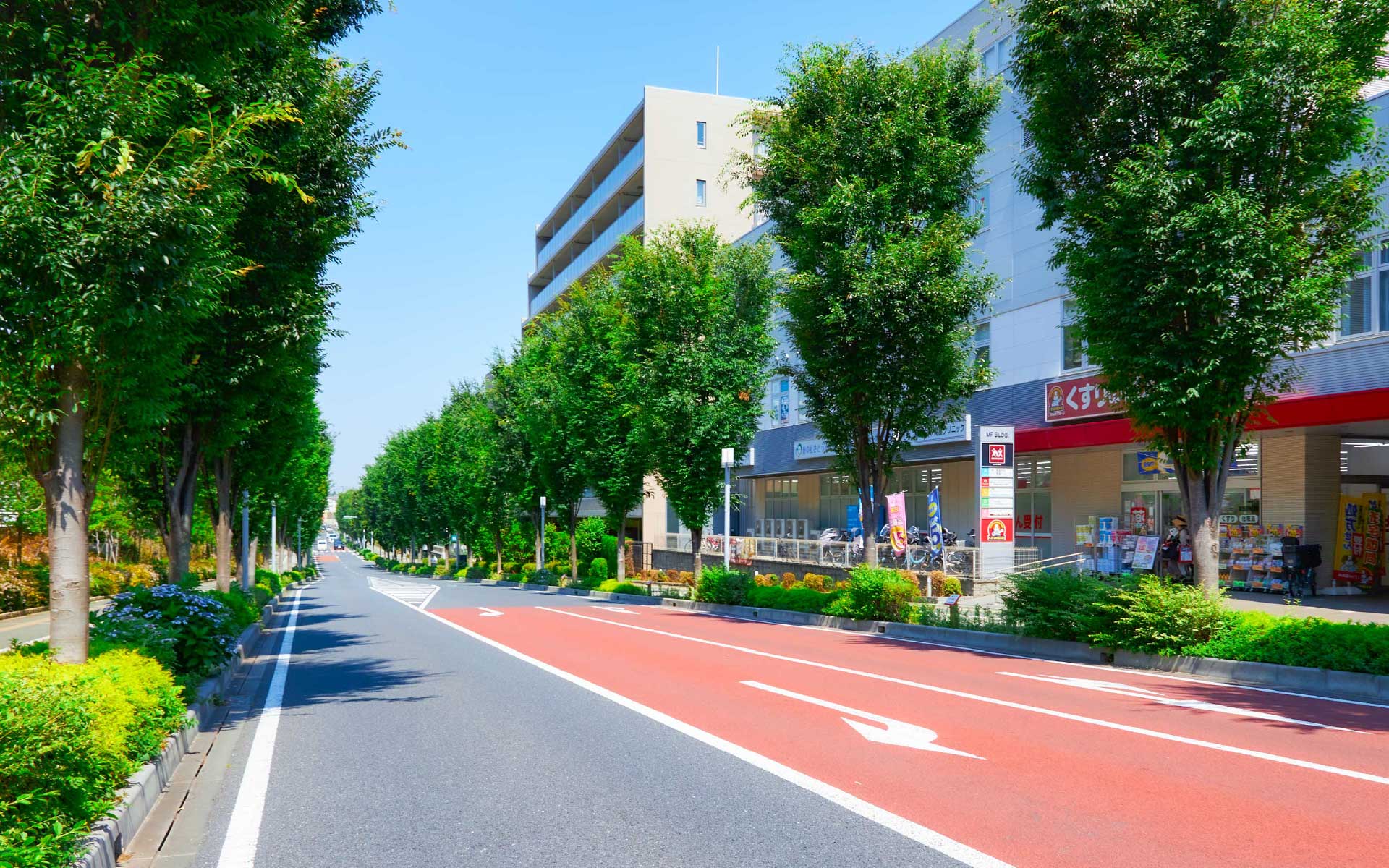 現地周辺の街並み(徒歩4分/約320m、2024年6月撮影)