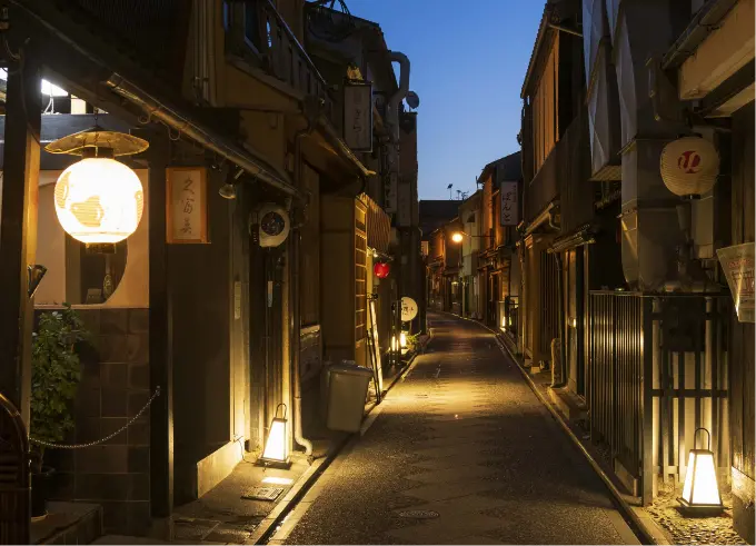 先斗町（徒歩12分／約950m）