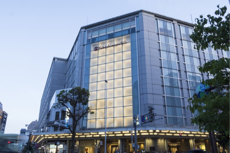 京都高島屋（徒歩9分／約700m）