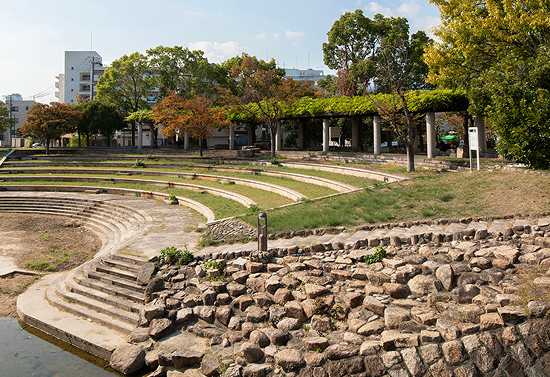 東川親水南公園（徒歩6分／約430m）