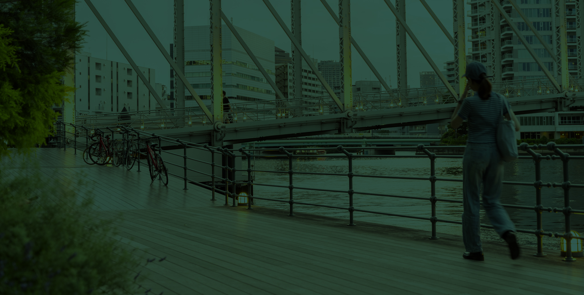 天王洲アイル水辺広場（7min・約550m）