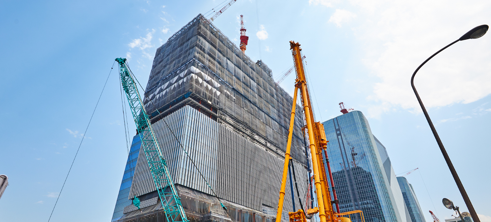 泉岳寺駅地区第二種市街地再開発事業（27min・約2,120m）
